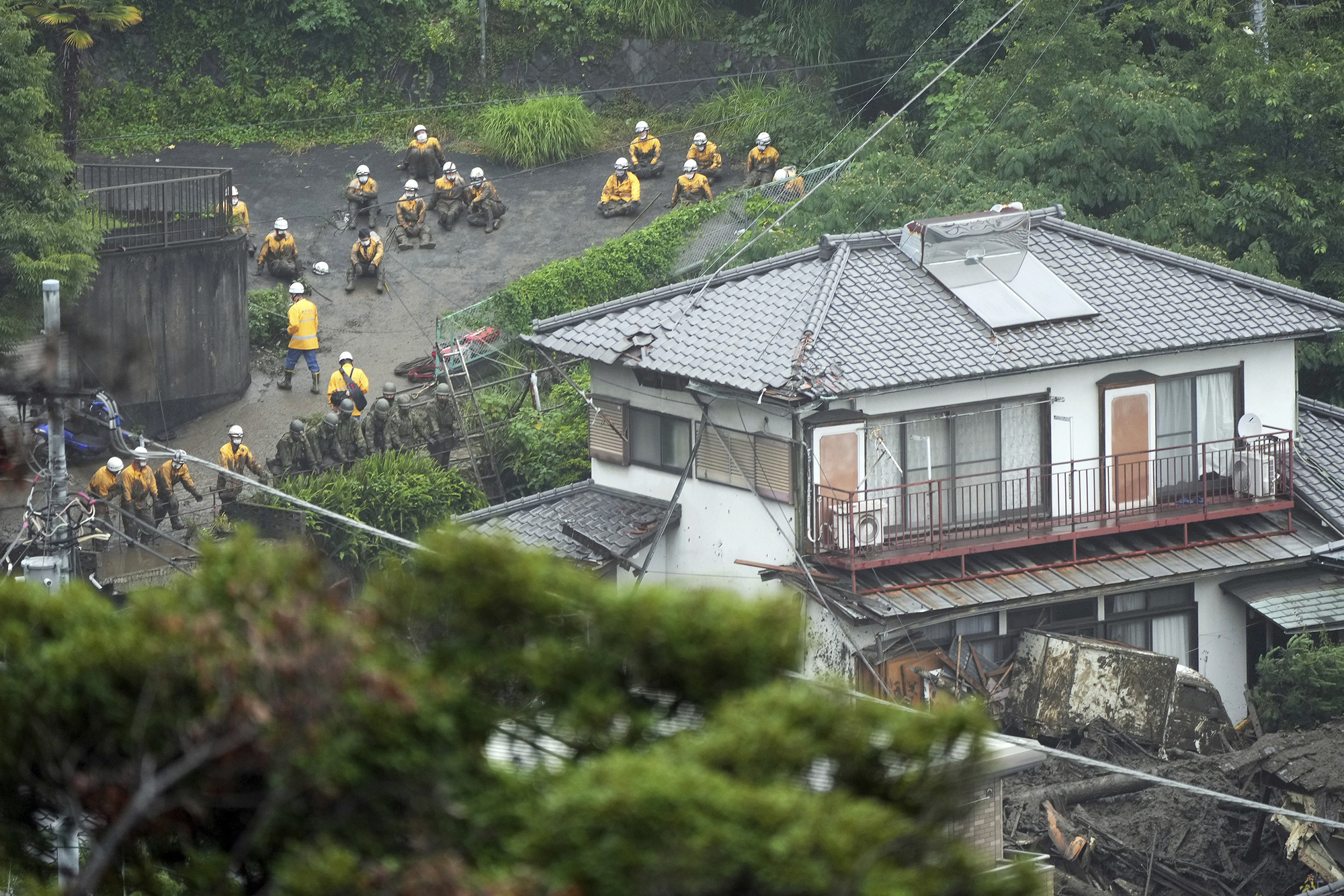 Người dân Atami, Nhật Bản: Chưa có trận lở đất nào lớn đến thế xảy ra ở đây, tôi chỉ muốn khóc - Ảnh 1.