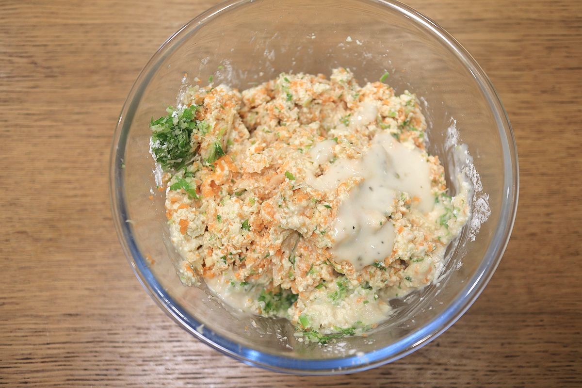 Dùng nồi chiên không dầu làm chả gà cực ngon, ăn với cơm hay ăn vặt đều hợp - Ảnh 8. Dùng nồi chiên không dầu làm chả gà cực ngon, ăn với cơm hay ăn vặt đều hợp - Ảnh 8.