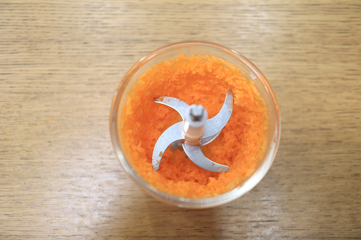 Dùng nồi chiên không dầu làm chả gà cực ngon, ăn với cơm hay ăn vặt đều hợp - Ảnh 5. Dùng nồi chiên không dầu làm chả gà cực ngon, ăn với cơm hay ăn vặt đều hợp - Ảnh 5.