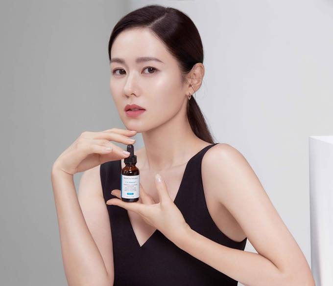 Son Ye Jin thành người mẫu cho hãng mỹ phẩm đình đám, dùng serum &quot;đắt xắt ra miếng&quot; được ví như thần thánh cho da lão hóa - Ảnh 2.