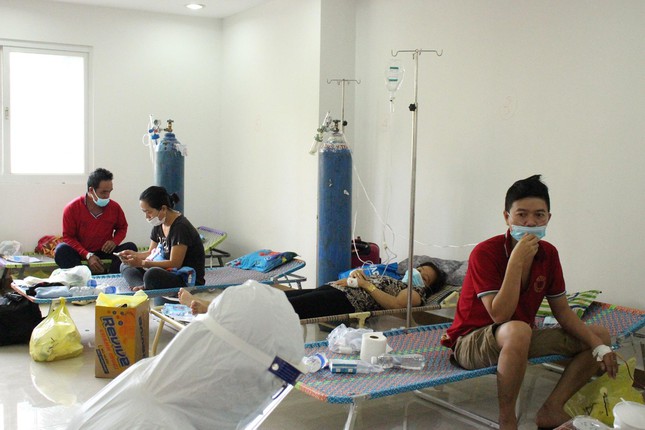 Nhiều F0 cách ly tại nhà diễn biến nặng chưa được hỗ trợ y tế kịp thời - Ảnh 3. Nhiều F0 cách ly tại nhà diễn biến nặng chưa được hỗ trợ y tế kịp thời - Ảnh 3.
