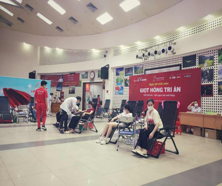 Y&ecirc;u thương th&ecirc;m đong đầy ngay cả khi gi&atilde;n c&aacute;ch: Những c&acirc;u chuyện truyền cảm hứng từ chiến dịch &ldquo;Ship Cả Y&ecirc;u Thương&rdquo; - Ảnh 4.