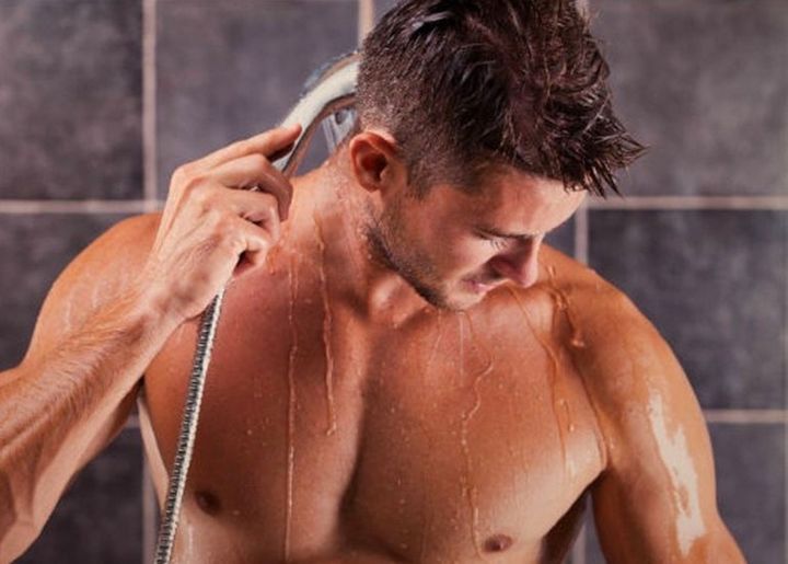 4 bộ phận cần cọ rửa kỹ khi tắm ở nam giới