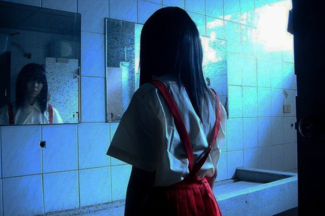 Bé gái mất mạng oan uổng ám ảnh phòng vệ sinh nữ: Thân thế bí ẩn nhưng là nỗi ám ảnh của bao thế hệ học sinh Nhật Bản - Ảnh 1.