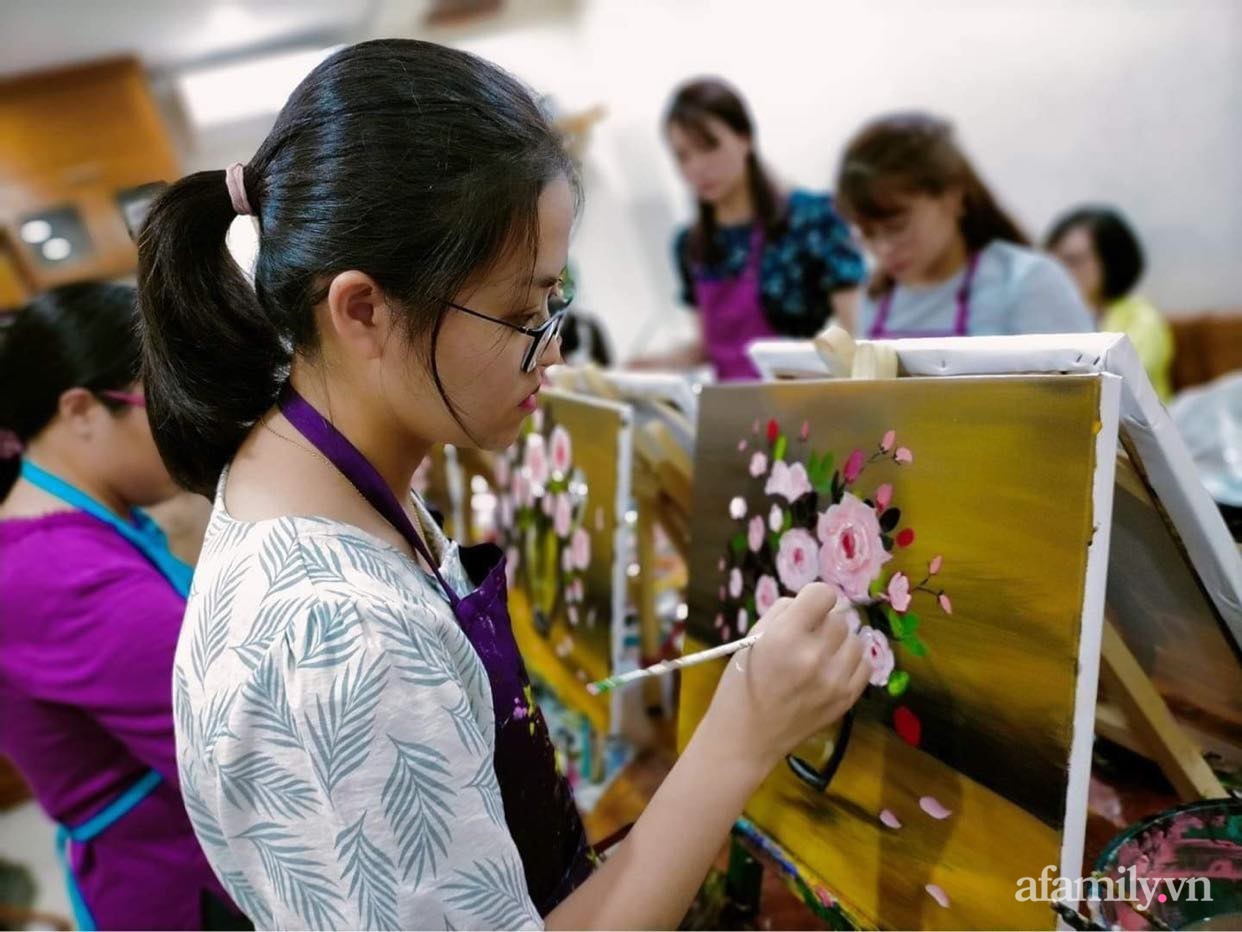 Cô vợ nghỉ việc ở nhà trông con mùa dịch, bán mặt hàng “nhạy cảm” ở khu chung cư 3 vạn người, khách không comment đặt hàng nhưng kết quả lại ngoài mong đợi - Ảnh 2.