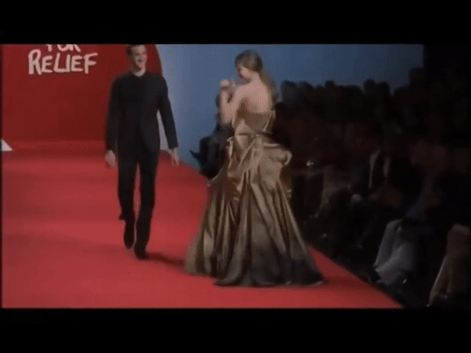 Công chúa răng thưa Lindsey Wixson: Từng được làng mẫu cưng hết mực nhưng vẫn nghỉ hưu ở tuổi 23 sau liên hoàn ngã trên khắp các sàn diễn - Ảnh 5. Công chúa răng thưa Lindsey Wixson: Từng được làng mẫu cưng hết mực nhưng vẫn nghỉ hưu ở tuổi 23 sau liên hoàn ngã trên khắp các sàn diễn - Ảnh 5.
