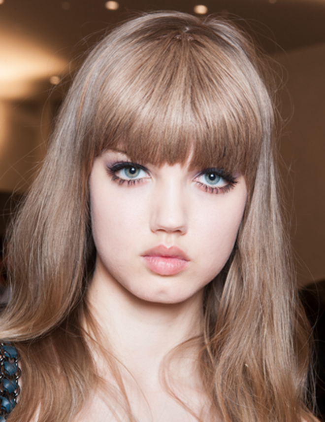 Công chúa răng thưa Lindsey Wixson: Từng được làng mẫu cưng hết mực nhưng vẫn nghỉ hưu ở tuổi 23 sau liên hoàn ngã trên khắp các sàn diễn - Ảnh 1. Lindsey Wixson ngã