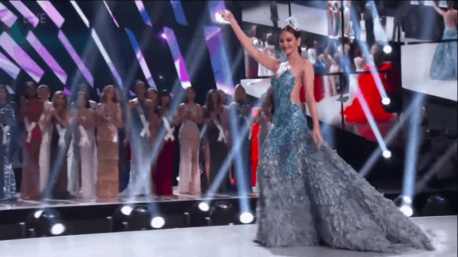 cat walk - Ảnh 2. Miss Universe, Hoa hậu H'Hen Niê, Hoa hậu Phạm Hương, Hoa hậu Catriona Gray, Hoa hậu Riyo Mori, đầm dạ hội Miss Universe