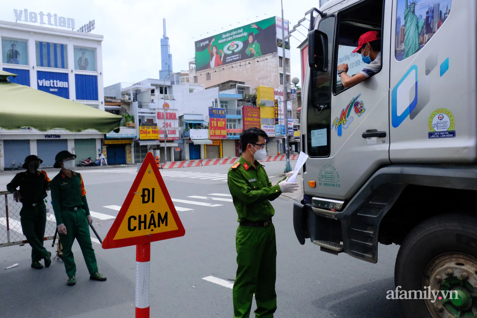 Sở Giao th&ocirc;ng vận tải TP.HCM hướng dẫn 2 c&aacute;ch đăng k&yacute; cấp giấy nhận diện phương tiện c&oacute; m&atilde; QR - Ảnh 1.