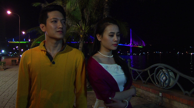 Clip Phương Oanh để ca sĩ Phương Thanh động chạm khắp cơ thể, hôn lên cổ trong bộ phim đầu tiên đóng vai yêu đồng giới - Ảnh 2.