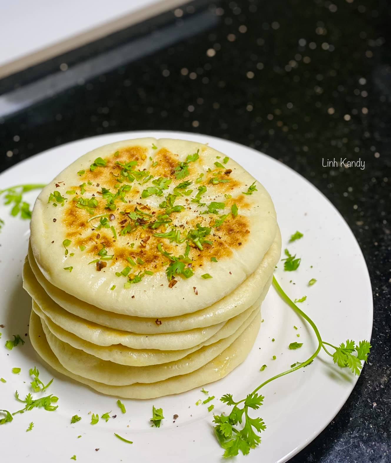 C&oacute; một loại b&aacute;nh m&igrave; l&agrave;m được bằng chảo cực dễ m&agrave; ăn lại ngon hết &yacute;, ở nh&agrave; bắt tay v&agrave;o l&agrave;m ngay th&ocirc;i - Ảnh 11.