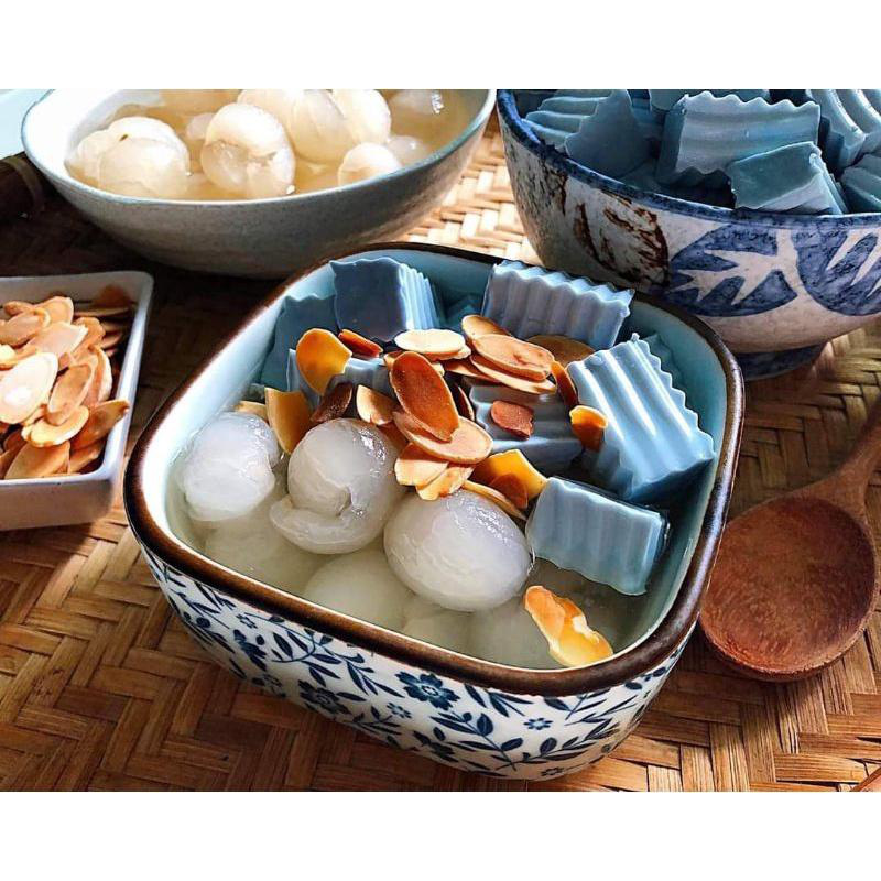 Tập t&agrave;nh nấu ch&egrave; l&agrave;m b&aacute;nh như n&agrave;ng nội trợ si&ecirc;ng năng những ng&agrave;y ở nh&agrave; - Ảnh 2.