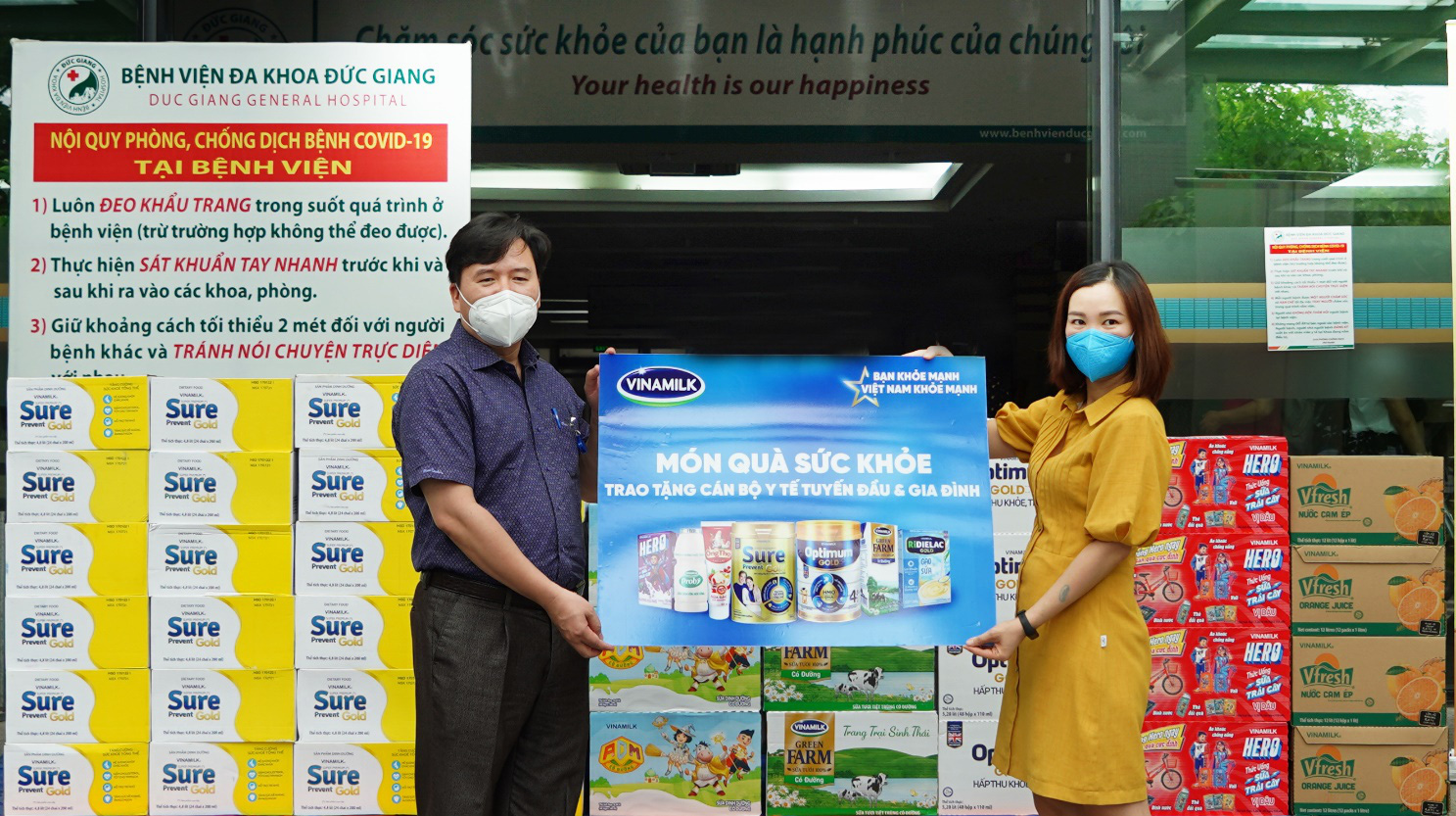 Vinamilk đẩy mạnh hành trình tiếp sức tuyến đầu trong giai đoạn cao điểm chống dịch tại 50 bệnh viện trên cả nước - Ảnh 2.