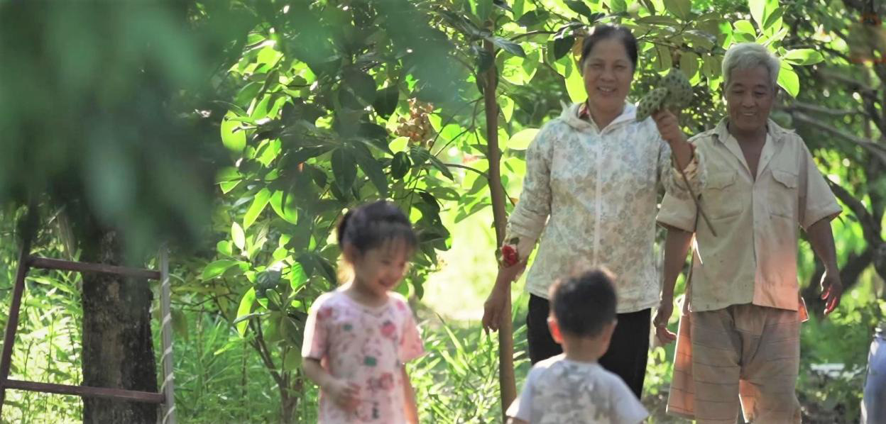 Nh&atilde;n Hưng Y&ecirc;n v&agrave; một m&ugrave;a thu hoạch thật kh&aacute;c với ShopeeFarm - Ảnh 6.
