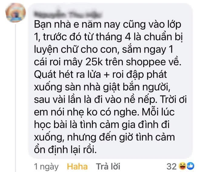 Dạy con học lớp 1, phụ huynh tức điên vì con đánh vần tờ ôm tôm huyền hùm, 7 trừ 2 bằng 9, nhưng xem cách viết chữ mới tấu hài nhất - Ảnh 2.