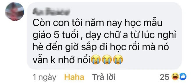 Dạy con học lớp 1, phụ huynh tức điên vì con đánh vần tờ ôm tôm huyền hùm, 7 trừ 2 bằng 9, nhưng xem cách viết chữ mới tấu hài nhất - Ảnh 4.