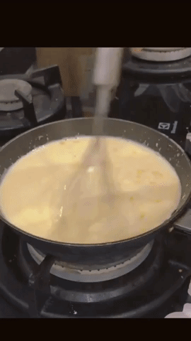 Loại sốt n&agrave;y cực "đa zi năng": Chấm c&ugrave;ng b&aacute;nh m&igrave; th&igrave; miễn ch&ecirc;, m&agrave; ủ lạnh lại biến ngay th&agrave;nh m&oacute;n b&aacute;nh ngon xuất sắc! - Ảnh 5.