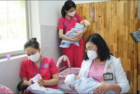 DIỄN BIẾN DỊCH COVID-19 NGÀY 12/9: TP.HCM có thể cần &quot;thêm một thời gian nữa&quot; để kiểm soát dịch - Ảnh 1.