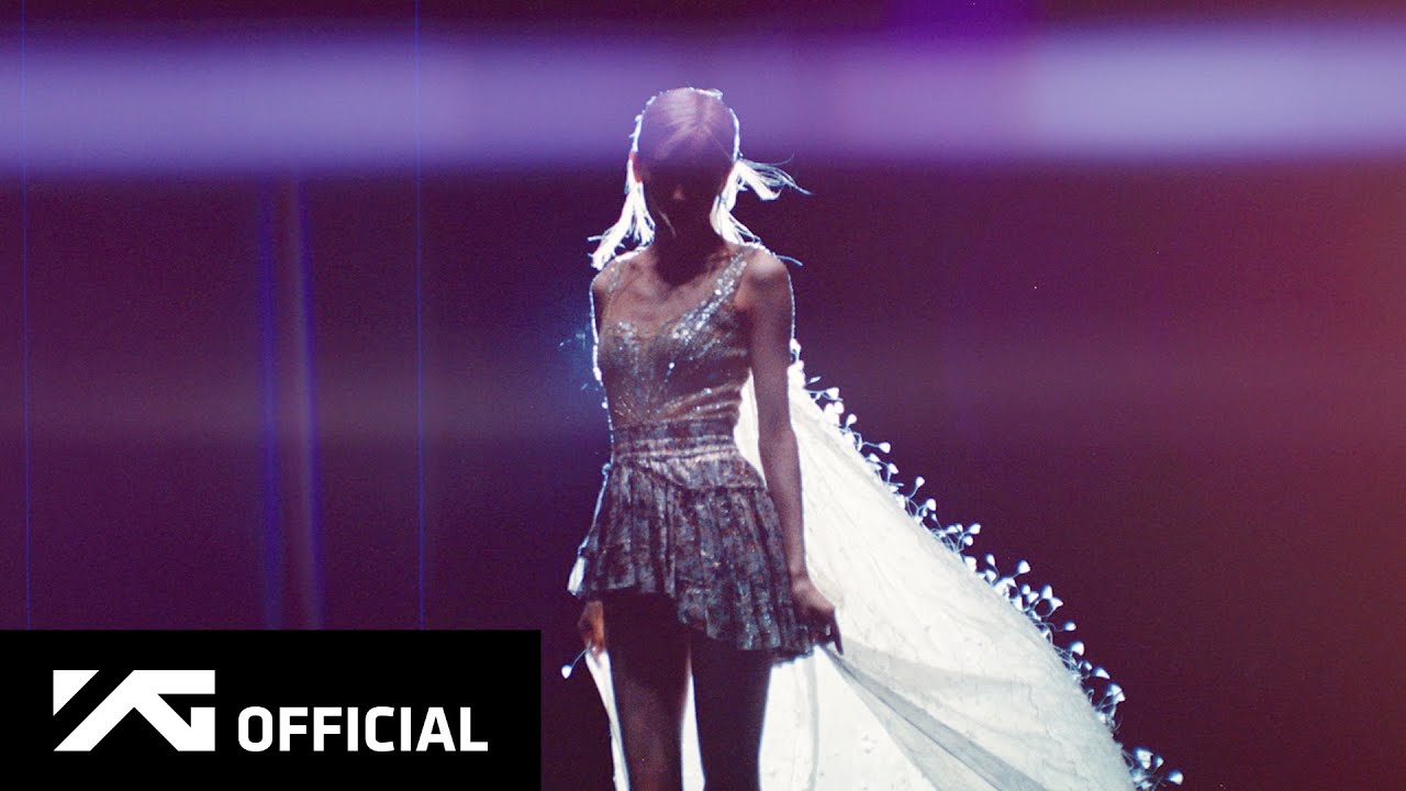 Lisa debut Lalisa - Ảnh 10.
