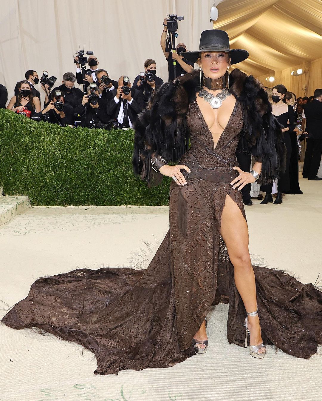 Dàn sao Hollywood gợi cảm trên thảm đỏ Met Gala 2021-2