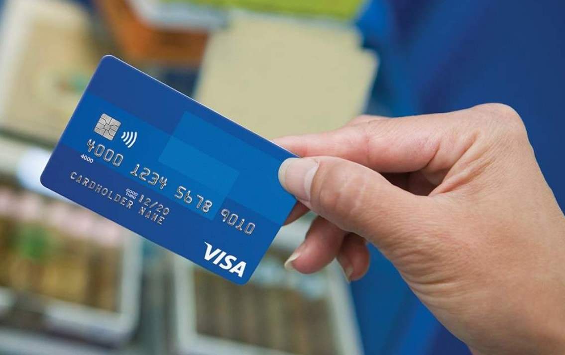 Nên mua gì bằng thẻ tín dụng để hưởng ưu đãi nhiều nhất? - Ảnh 1.