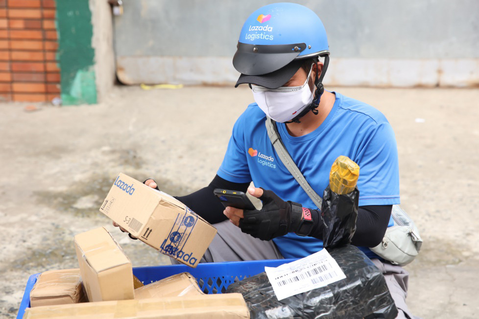 Cộng đồng mạng n&ocirc; nức khoe ảnh nhận h&agrave;ng từ shipper - Ảnh 6.