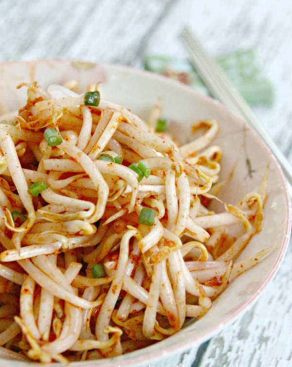 Tự l&agrave;m gi&aacute; đỗ rồi th&igrave; c&aacute;c chị em phải l&agrave;m ngay 5 m&oacute;n gi&aacute; trộn vừa ngon lại vừa giảm c&acirc;n n&agrave;y nh&eacute;! - Ảnh 4.