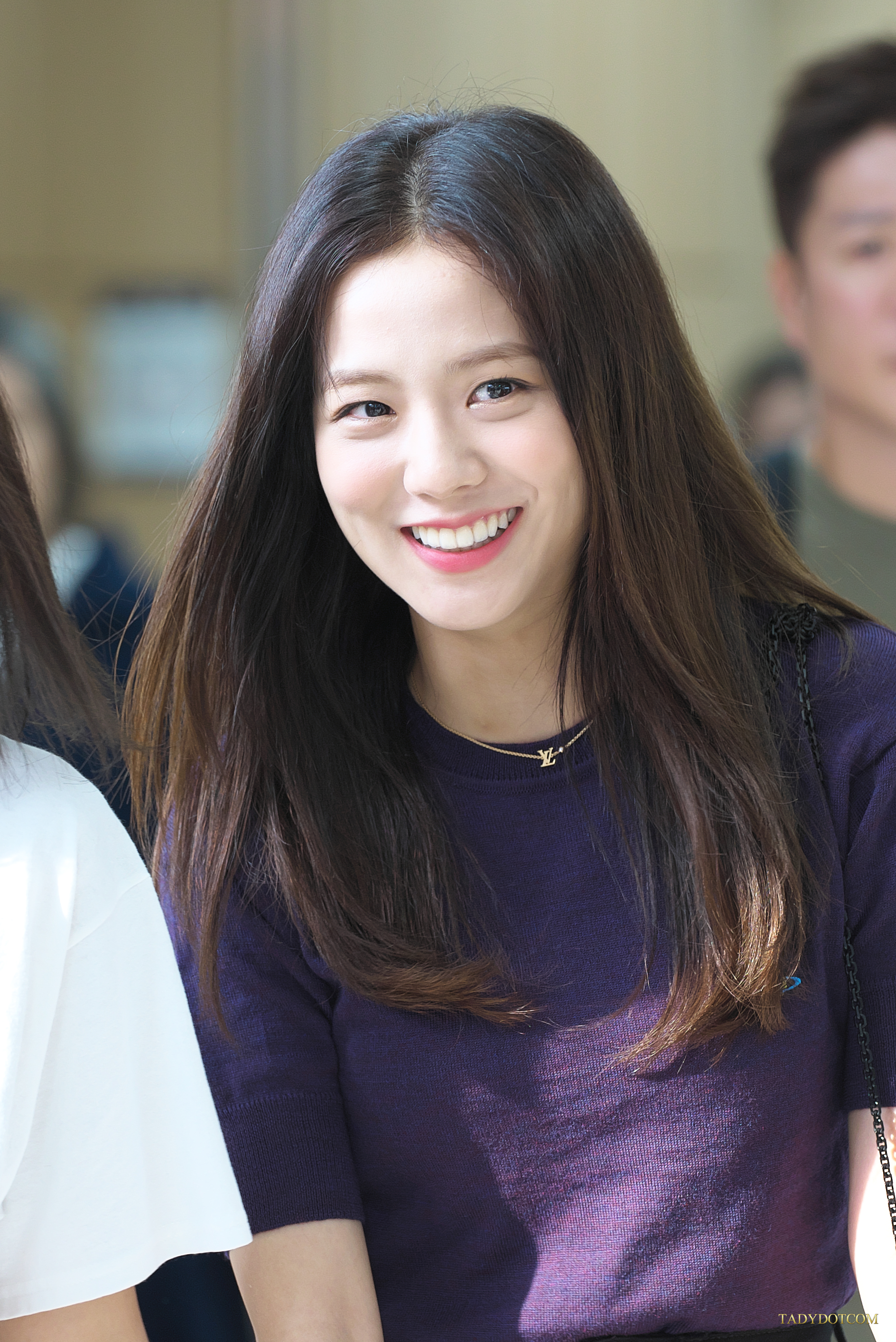 Jisoo già nua Nhược điểm nhan sắc "trí mạng" của Jisoo, makeup sơ sẩy là già ngay chục tuổi, lộ visual lão hóa không phanh - Ảnh 10. Jisoo già nua Nhược điểm nhan sắc "trí mạng" của Jisoo, makeup sơ sẩy là già ngay chục tuổi, lộ visual lão hóa không phanh - Ảnh 10.