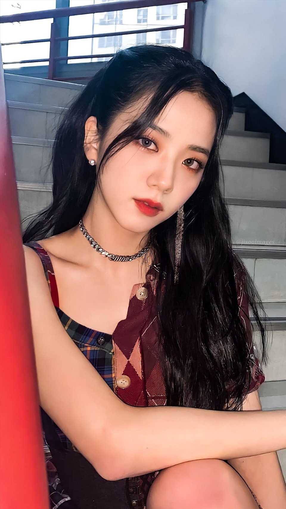 Jisoo là một trong những nữ idol có nhan sắc đỉnh cao nhất Kpop. Với kỹ thuật makeup tài tình của mình, Jisoo luôn khiến cho các Blink không thể rời mắt khỏi cô nàng. Hãy xem ảnh của Jisoo để cảm nhận sức hút của ngôi sao này.