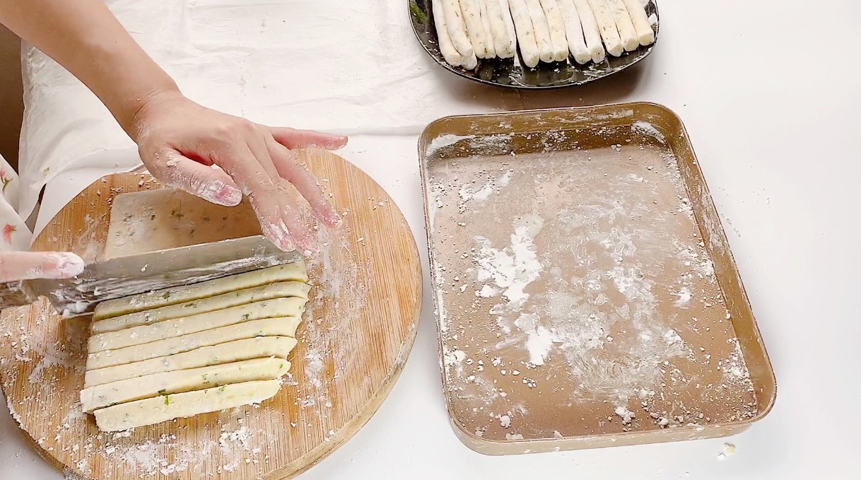 "Hot h&ograve;n họt" c&aacute;ch l&agrave;m khoai t&acirc;y que chi&ecirc;n gi&ograve;n rụm - m&oacute;n ăn vặt rẻ tiền m&agrave; ai cũng th&iacute;ch m&ecirc;! - Ảnh 10.