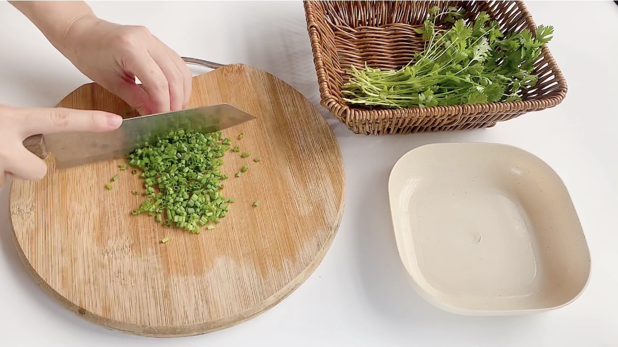 "Hot h&ograve;n họt" c&aacute;ch l&agrave;m khoai t&acirc;y que chi&ecirc;n gi&ograve;n rụm - m&oacute;n ăn vặt rẻ tiền m&agrave; ai cũng th&iacute;ch m&ecirc;! - Ảnh 5.