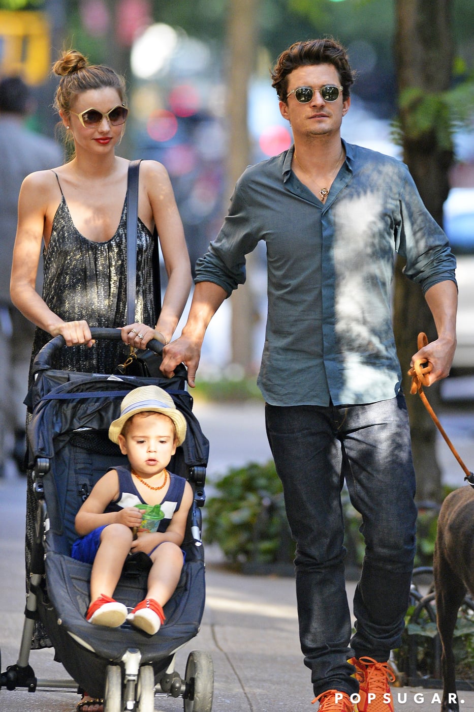 V&igrave; một b&agrave;i h&aacute;t, n&agrave;ng "thi&ecirc;n thần nội y" sexy bậc nhất thế giới cưa đổ tỷ ph&uacute; c&ocirc;ng nghệ v&agrave; tiết lộ điều cực đặc biệt về mối quan hệ của "hai người chồng"! - Ảnh 2.