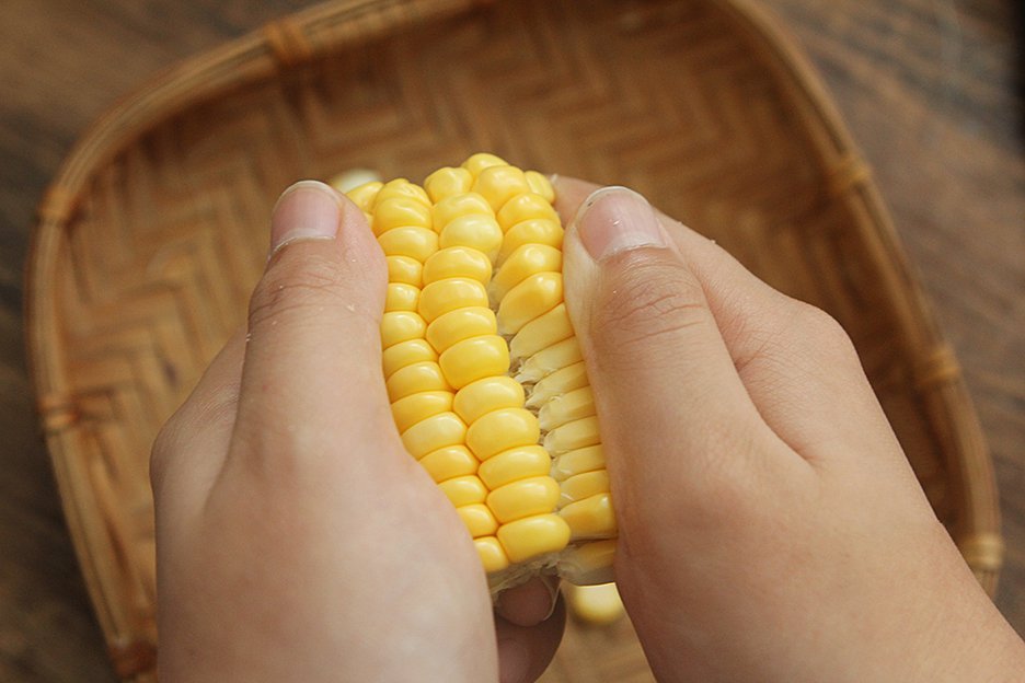 Món nem này trông bình thường nhưng thử làm rồi ăn mới thấy hương vị vô cùng "khác bọt", thơm ngon bất ngờ - Ảnh 3. Món nem này trông bình thường nhưng thử làm rồi ăn mới thấy hương vị vô cùng "khác bọt", thơm ngon bất ngờ - Ảnh 3.