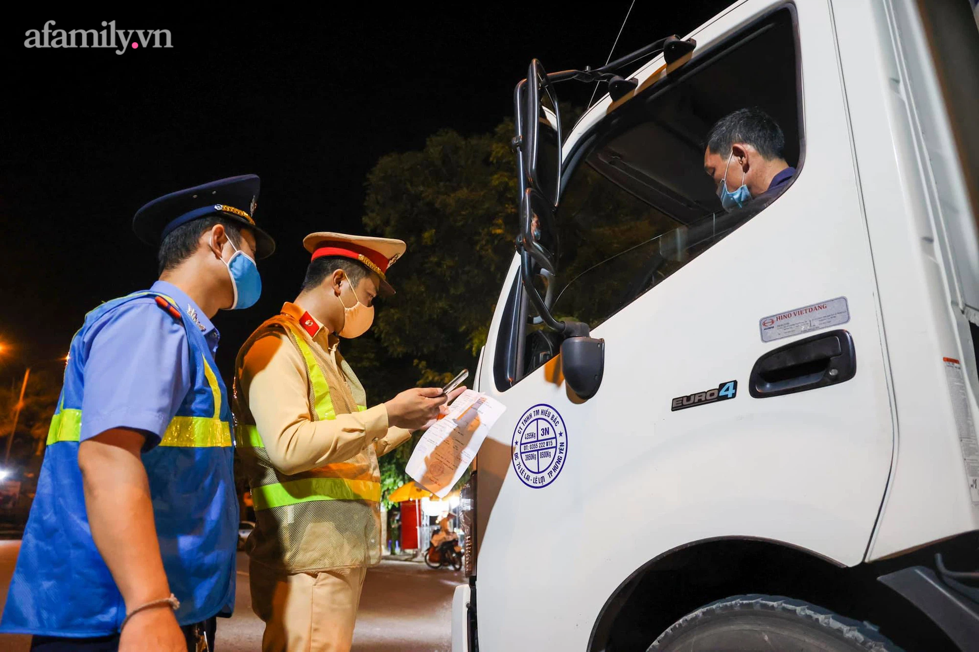 Công an Hà Nội thông báo mới nhất về  quy trình xét duyệt, cấp Giấy đi đường - Ảnh 2.