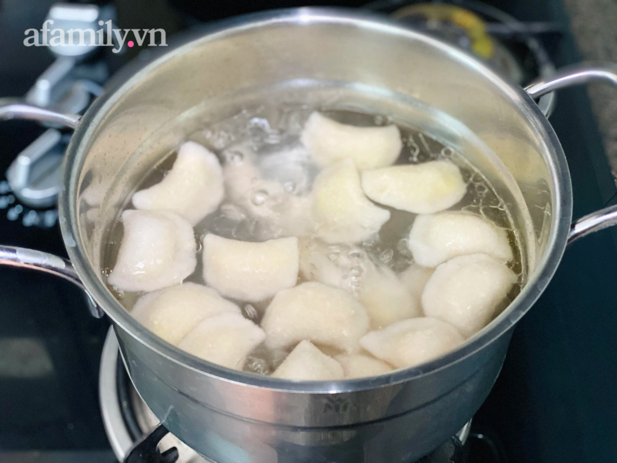 M&oacute;n b&aacute;nh n&agrave;y ai cũng l&agrave;m được, ăn ngon m&agrave; kh&ocirc;ng b&eacute;o, cuối tuần l&agrave;m ngay th&ocirc;i c&aacute;c mẹ ơi! - Ảnh 8.