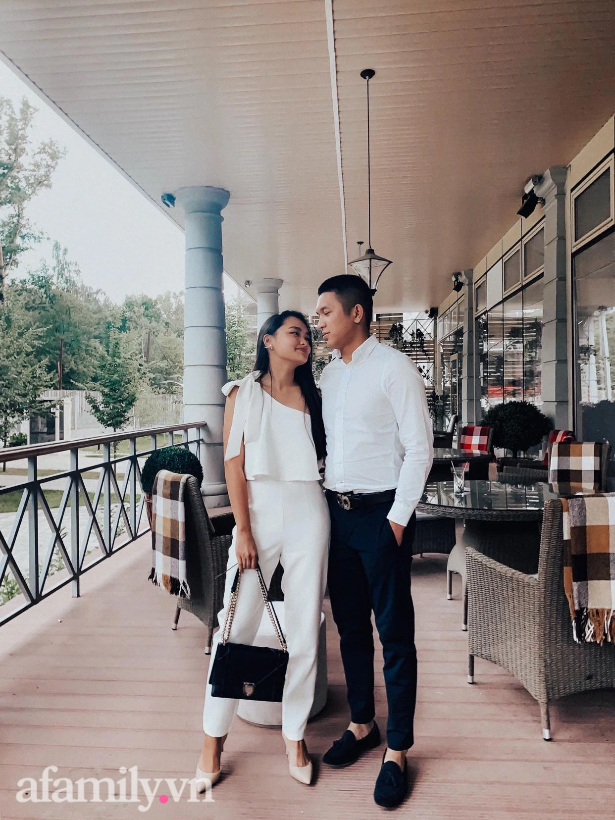 Chuyện t&igrave;nh của cặp đ&ocirc;i 120 triệu like từ một lần bị &ldquo;cưỡng h&ocirc;n&rdquo; m&agrave; bắt đầu t&igrave;nh y&ecirc;u, mỗi th&aacute;ng c&ugrave;ng kiếm 200 triệu v&agrave; c&oacute; c&aacute;ch &ldquo;chia tiền&rdquo; cực đỉnh! - Ảnh 4.