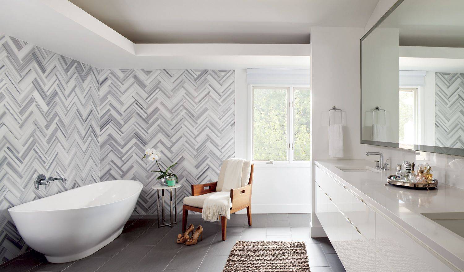 herringbone-tile-bathroom-wall-60540-1-19880-1630859395484156348904.jpg