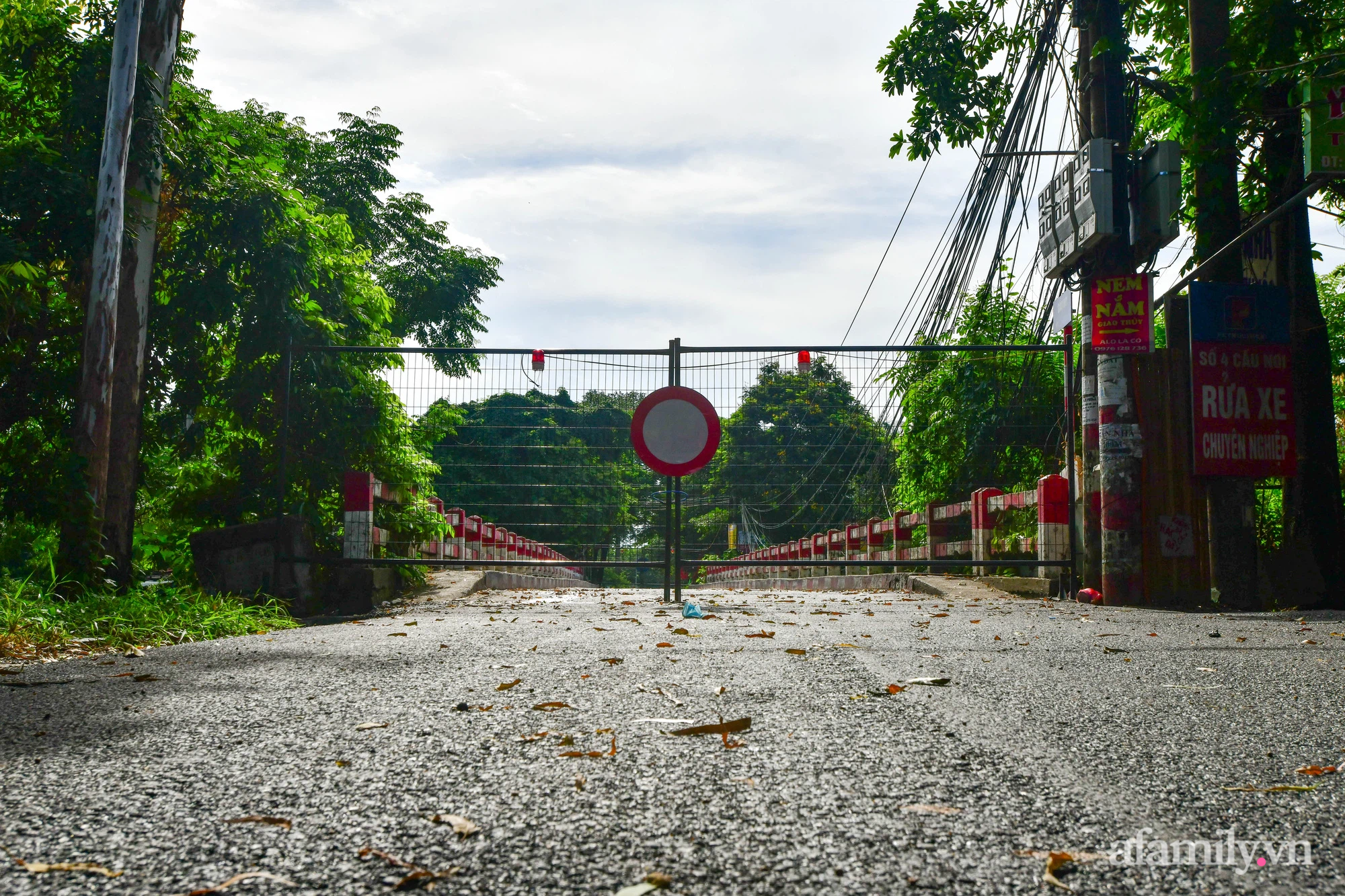 Hà Nội: Muôn kiểu rào chắn mọc lên trước ngày 6/9 - Ảnh 1.