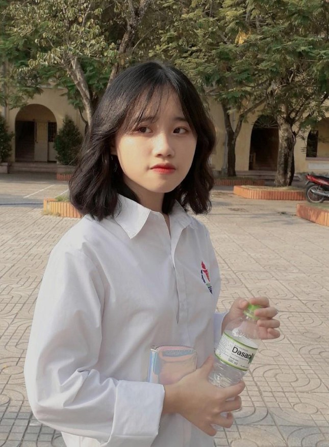 Bệnh sính điểm số bóp chết sáng tạo, cô trò đua nhau chạy theo văn mẫu - Ảnh 2. Bệnh sính điểm số bóp chết sáng tạo, cô trò đua nhau chạy theo văn mẫu - Ảnh 2.