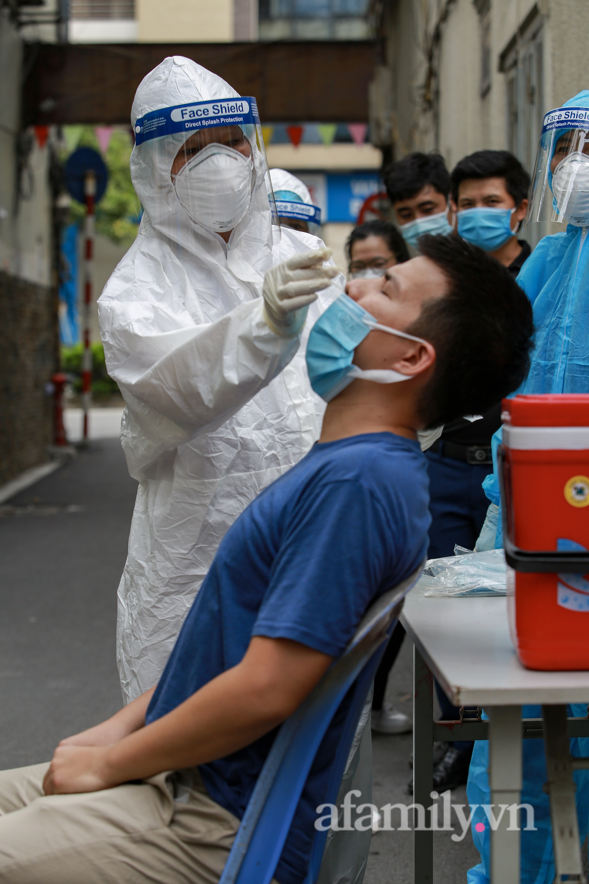 Tâm sự của các nhân viên y tế Bắc Giang hỗ trợ Thủ đô phòng chống dịch: 