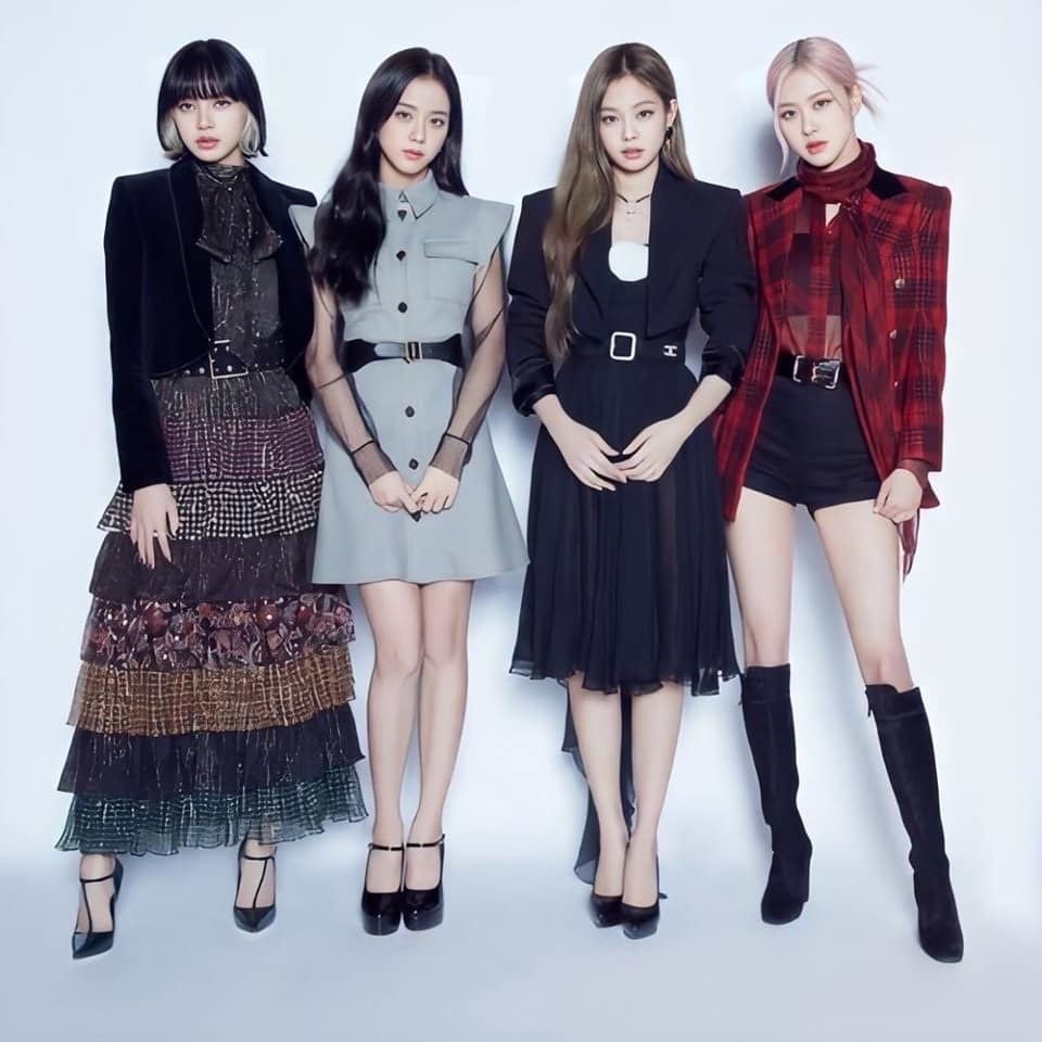 BLACKPINK Haute Couture: Trong 4 thành viên chỉ có Jisoo lạc quẻ