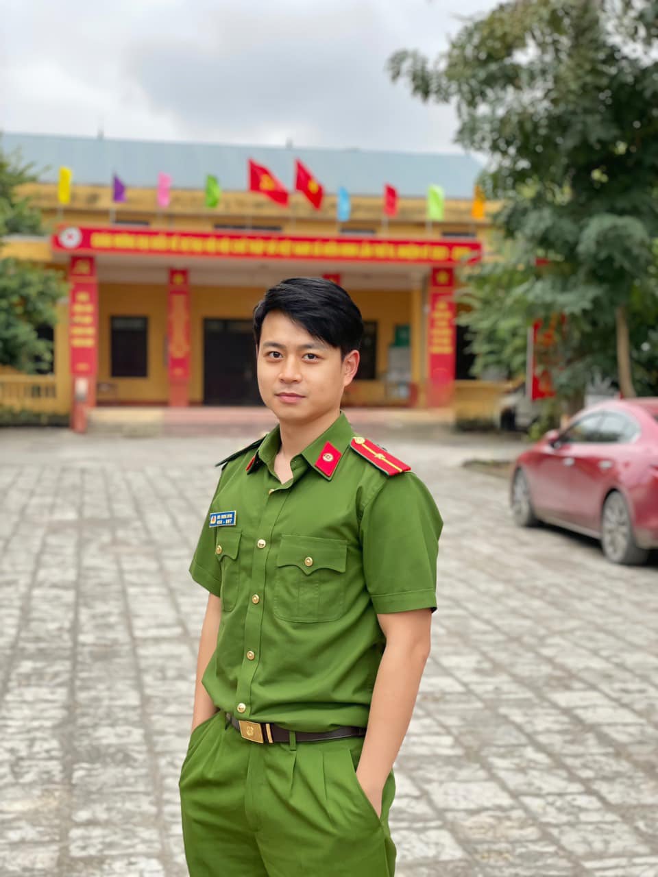 Phố trong l&agrave;ng trở lại: Loạt diễn vi&ecirc;n mới xuất hiện, c&oacute; cả con trai NSND Ho&agrave;ng Dũng giống bố như tạc - Ảnh 2.