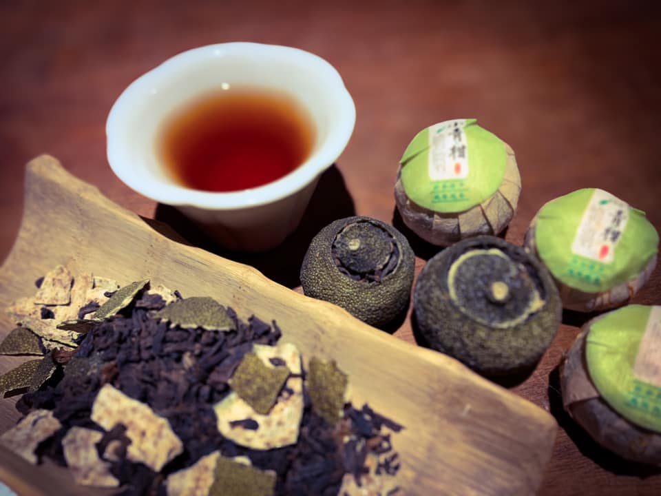 Gợi ý chị em món quà Tết sang, sịn, lạ trà đen Phổ Nhĩ quýt Vân Nam cả triệu/kg biếu người thân - Ảnh 1. Gợi ý chị em món quà Tết sang, sịn, lạ trà đen Phổ Nhĩ quýt Vân Nam cả triệu/kg biếu người thân - Ảnh 1.