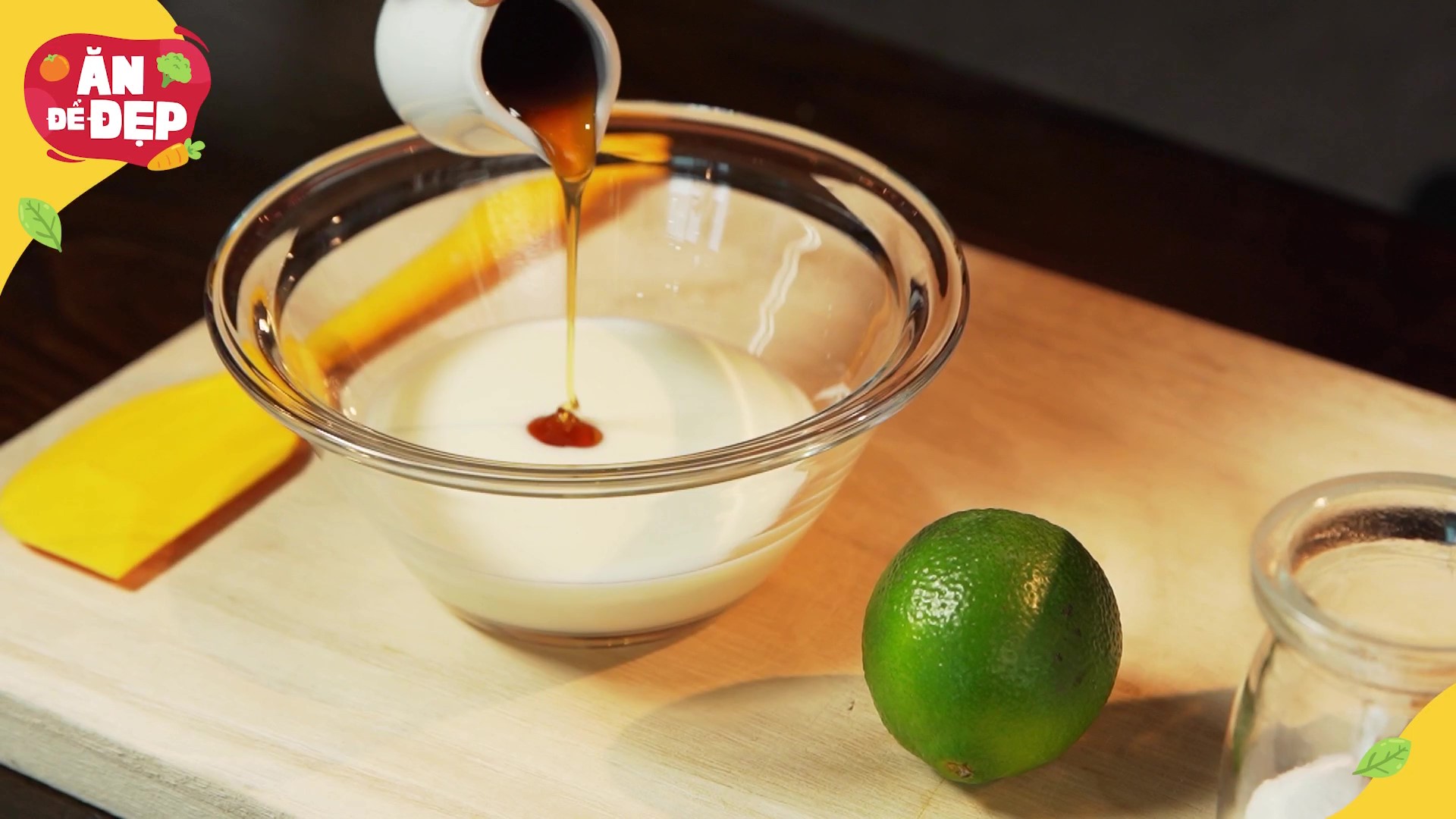 3 loại sốt trộn salad "đỉnh của chóp" mà chị em nhất định nên thử: "Cân" được hết mọi món salad! - Ảnh 6. 3 loại sốt trộn salad "đỉnh của chóp" mà chị em nhất định nên thử: "Cân" được hết mọi món salad! - Ảnh 6.