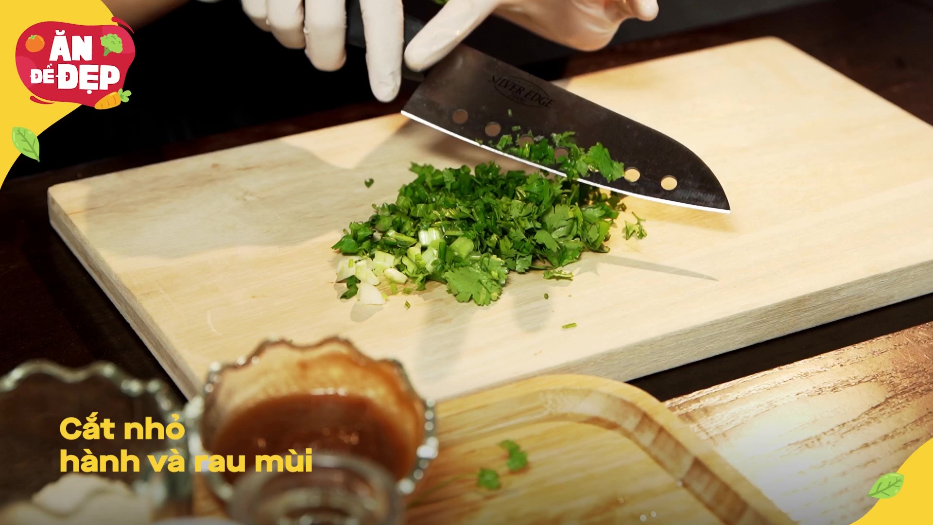 3 loại sốt trộn salad "đỉnh của chóp" mà chị em nhất định nên thử: "Cân" được hết mọi món salad! - Ảnh 9. 3 loại sốt trộn salad "đỉnh của chóp" mà chị em nhất định nên thử: "Cân" được hết mọi món salad! - Ảnh 9.