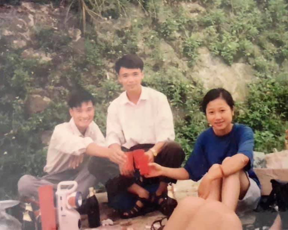 Lộ bức ảnh siêu hiếm thời sinh viên của ông chủ tập đoàn FLC Trịnh Văn Quyết - Ảnh 1.