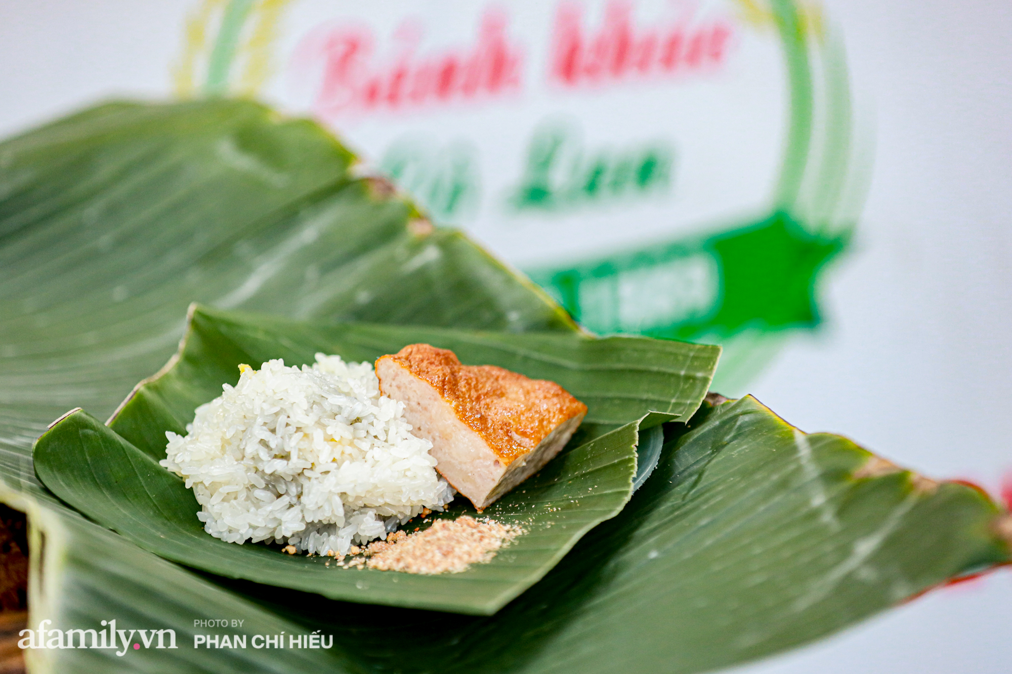 Người phụ nữ từ bàn tay trắng tạo nên thương hiệu bánh khúc nổi tiếng nhất nhì Hà Nội có quan điểm kinh doanh "KHÁC NGƯỜI", bán hàng thì luôn phải giữ bí quyết này - Ảnh 1. Người phụ nữ từ bàn tay trắng tạo nên thương hiệu bánh khúc nổi tiếng nhất nhì Hà Nội có quan điểm kinh doanh "KHÁC NGƯỜI", bán hàng thì luôn phải giữ bí quyết này - Ảnh 1.