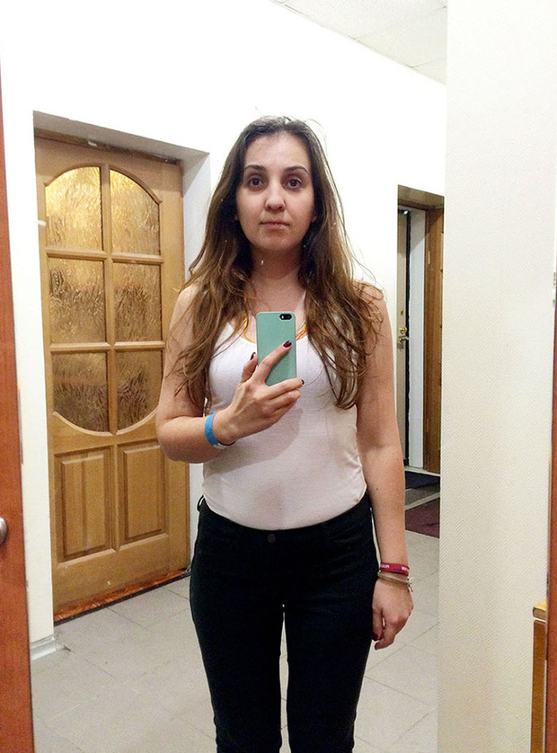 Thử selfie trong phòng thử đồ, blogger thời trang vạch trần chiêu móc túi khách của các thương hiệu thời trang - Ảnh 2.