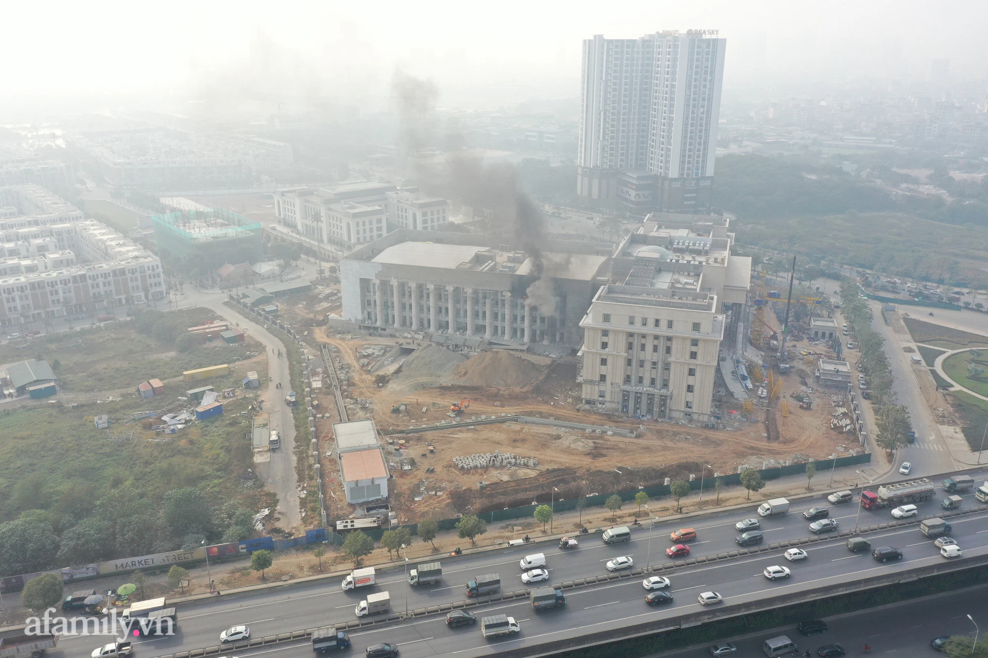 Cháy lớn tại trụ sở Tòa án nhân dân TP Hà Nội khi đang hoàn thiện - Ảnh 8.