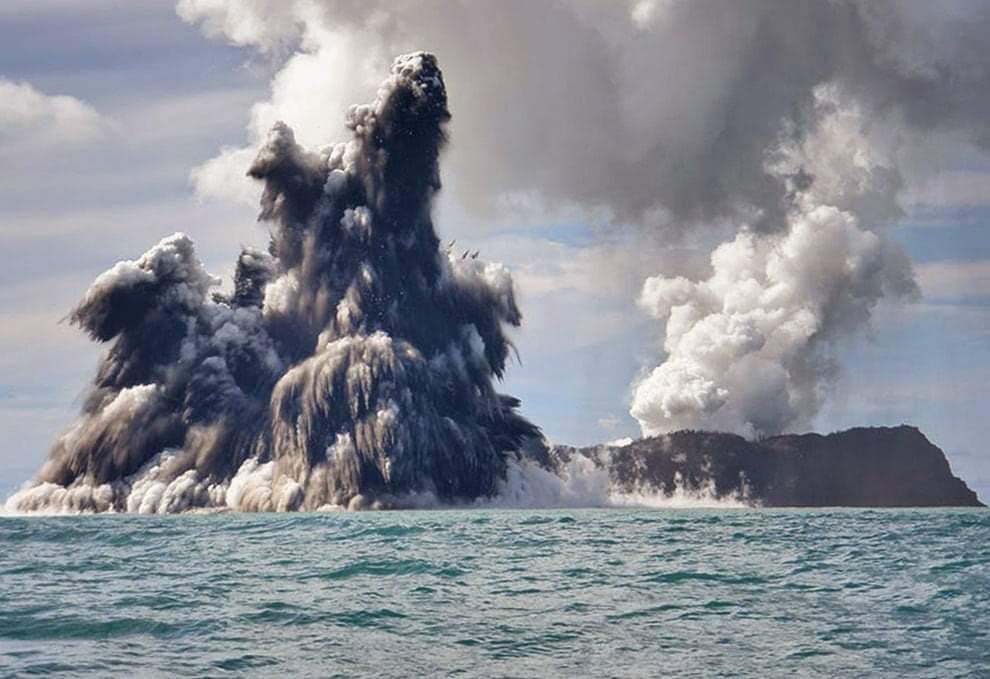 Núi lửa phun trào ở Tonga, thiệt hại diện rộng - Ảnh 3.